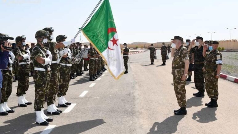 التسجيل في صفوف الجيش الوطني في الجزائر