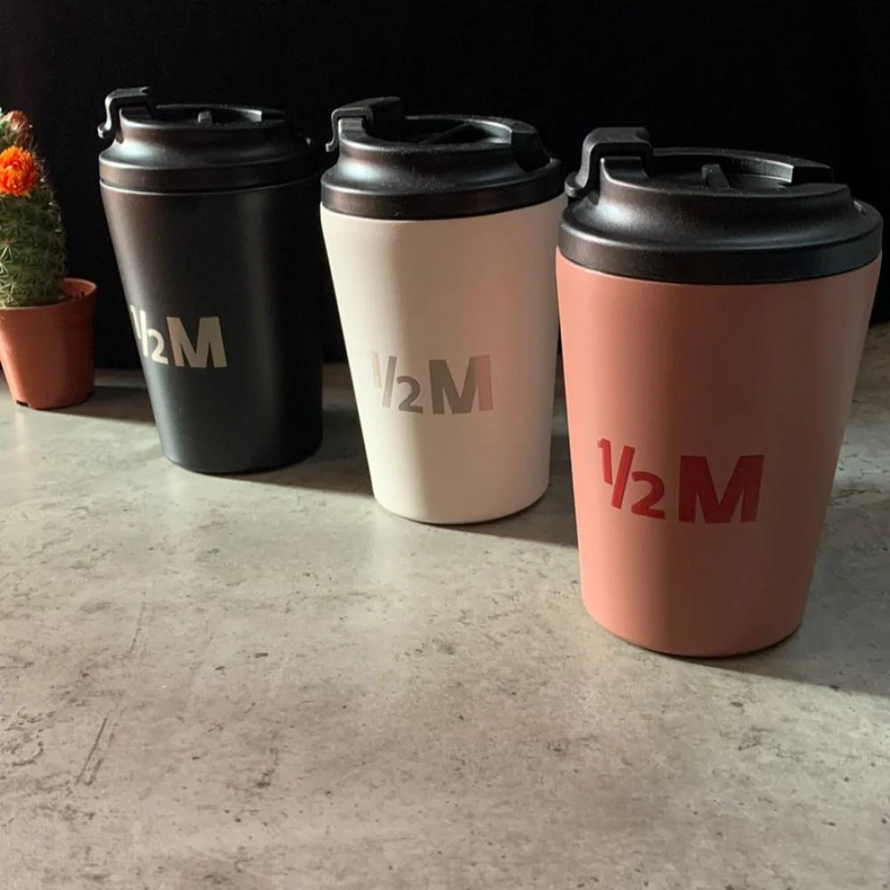 مقهى كوب هاف مليون الوردي الجديد في السعودية