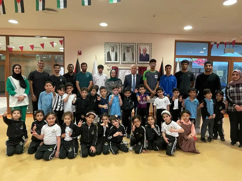 التسجيل في المدرسة الفلسطينية في قطر