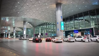 سعر مواقف مطار الملك خالد