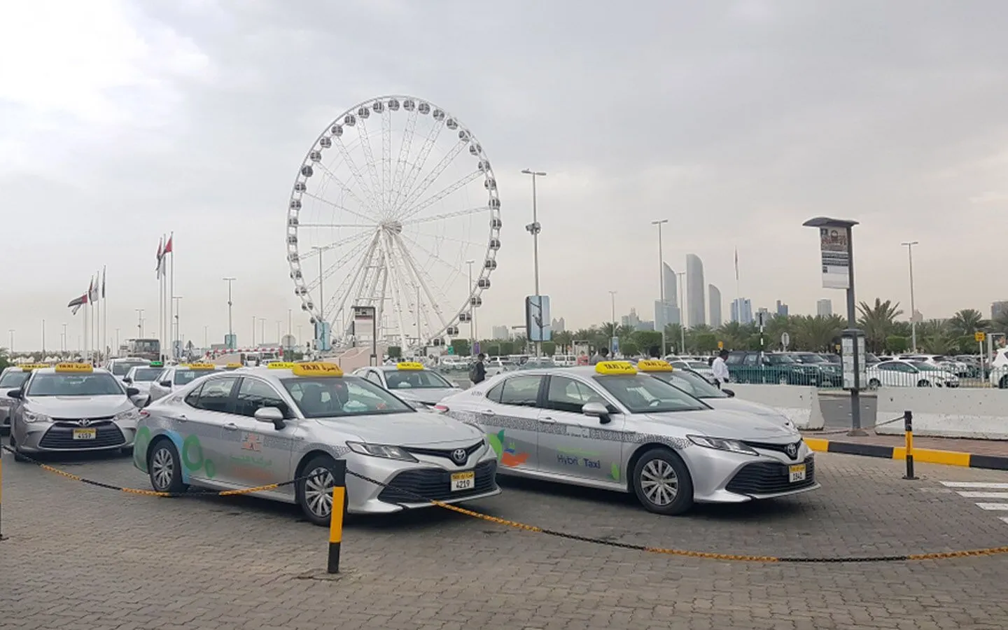 كيفية حجز سيارة أجرة في أبوظبي