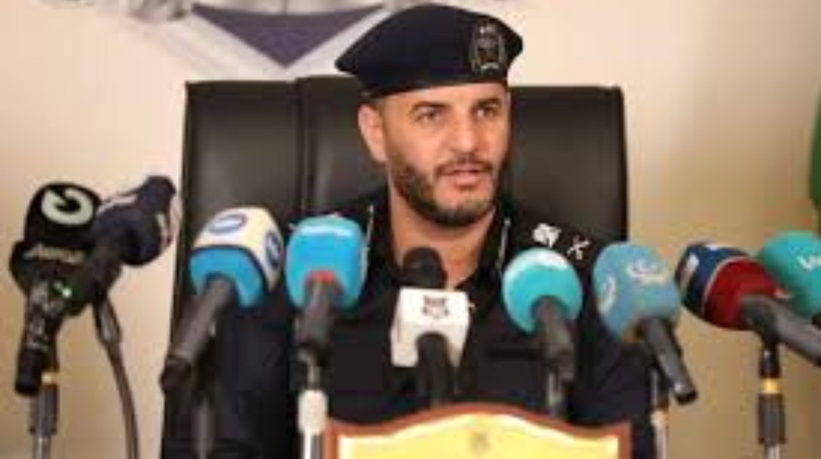 فيديو سقوط وزير داخلية ليبيا عن ظهر حصانه