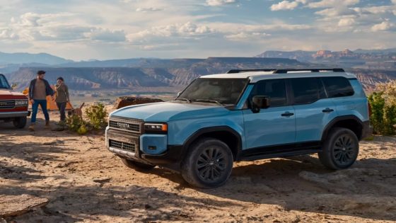 كم سعر سيارة تويوتا كروزر 2025 في السعودية؟