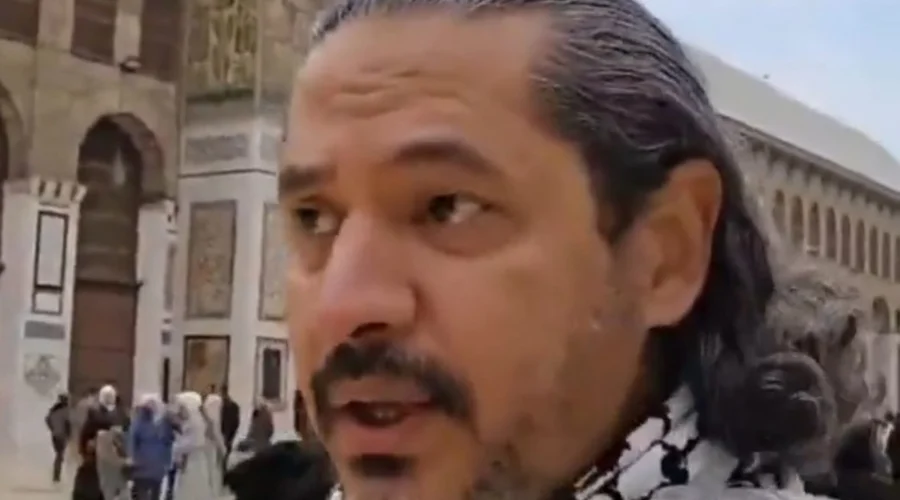 سَبب القَبض على عبدالَرحمن يوَسف القَرضاوي في لبنَان