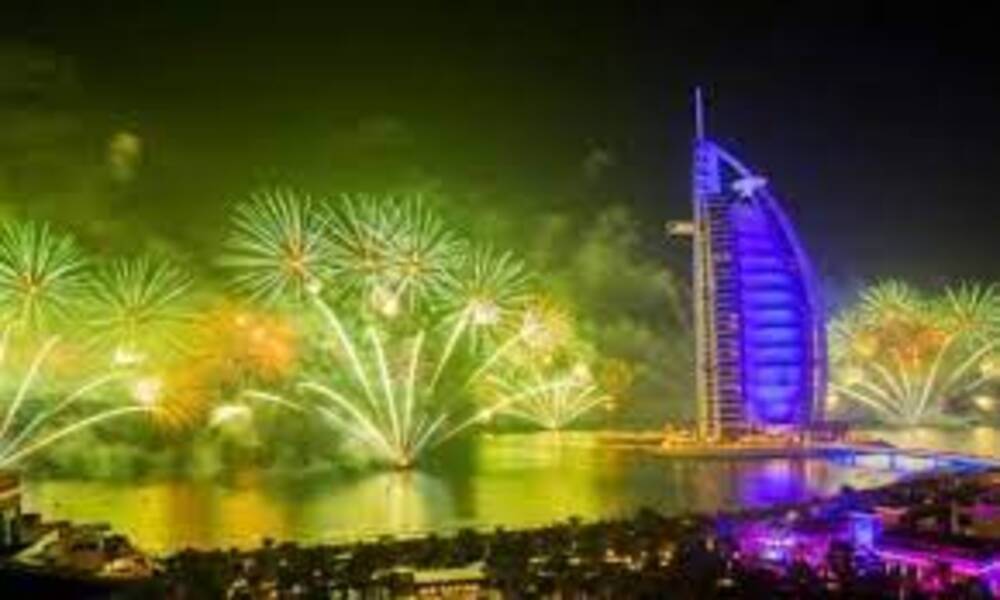 مواعيد الألعاب النارية رأس السنة في الإمارات