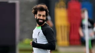 تفاصيل عرض الهلال لمحمد صلاح