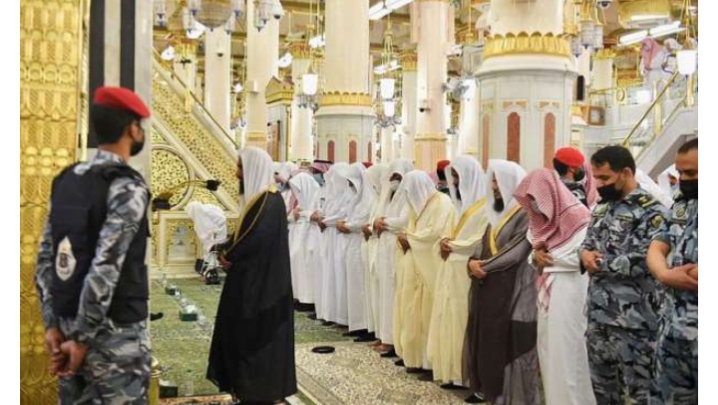 جدول صلاة التراويح في المسجد النبوي في رمضان 1446