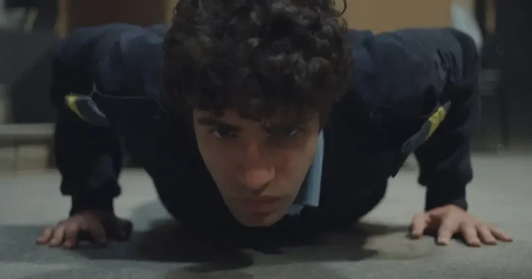 أبطال فيلم خروج آمن